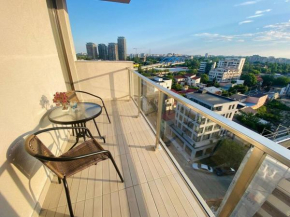 SOHO Apartment - City View with Rooftop Garden
